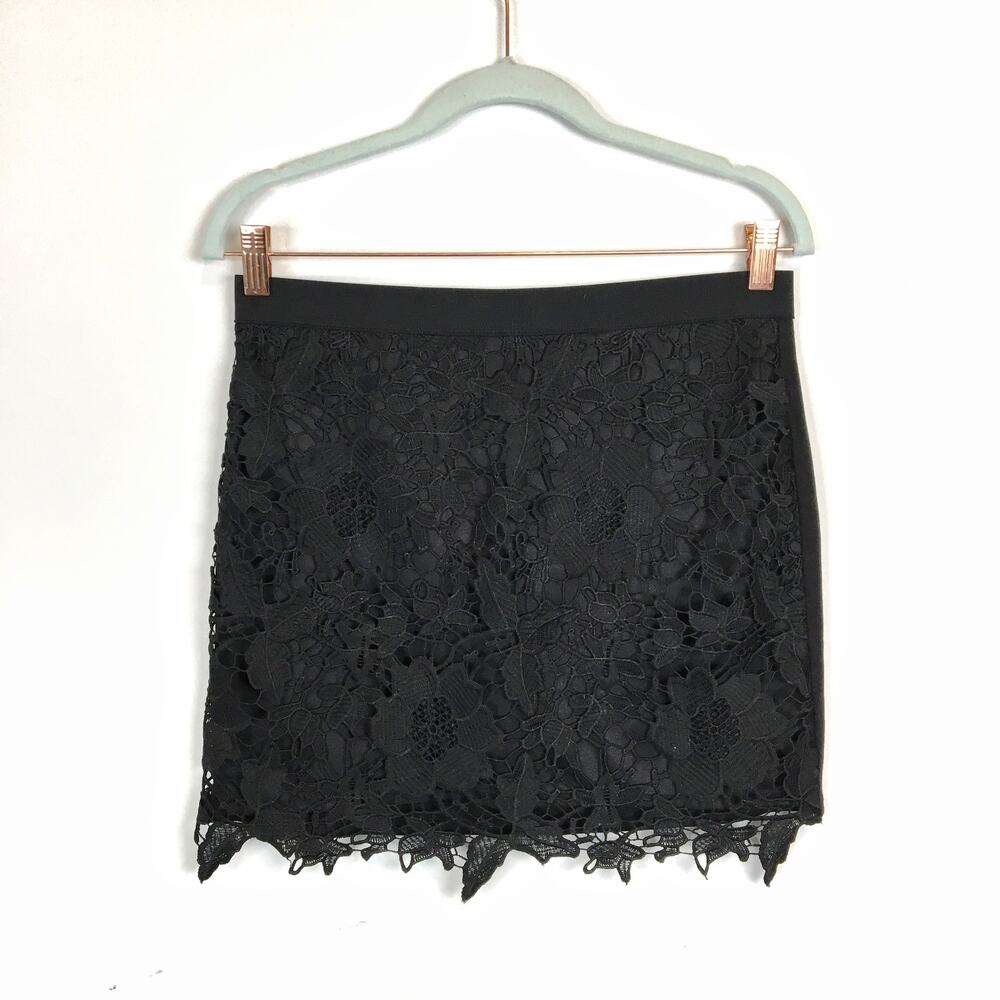 American Eagle AEO Vintage y2k black lace floral mini skirt Size 10
